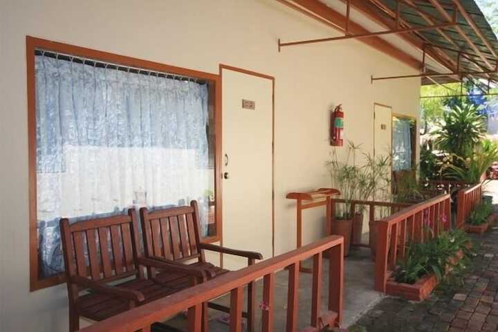 Terrace/Patio 4 of 9