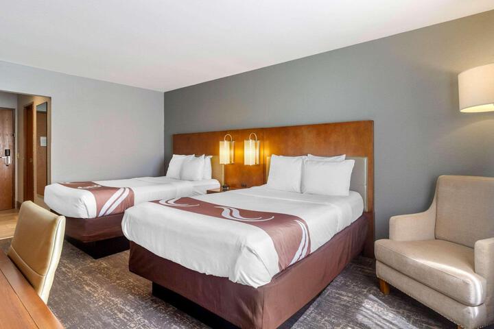 2 Double Beds (6 of 6)