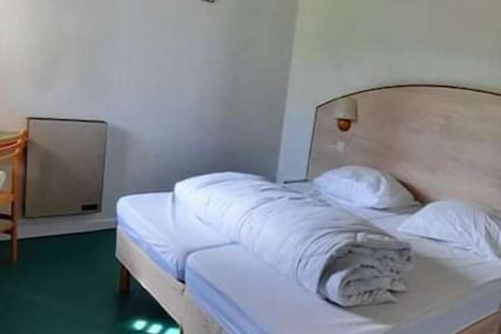 Room 19 of 48