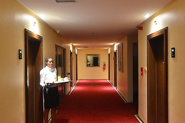 Ballroom/Hall 45 of 50