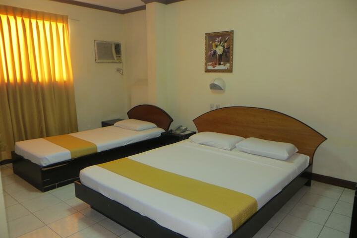 Room 6 of 44