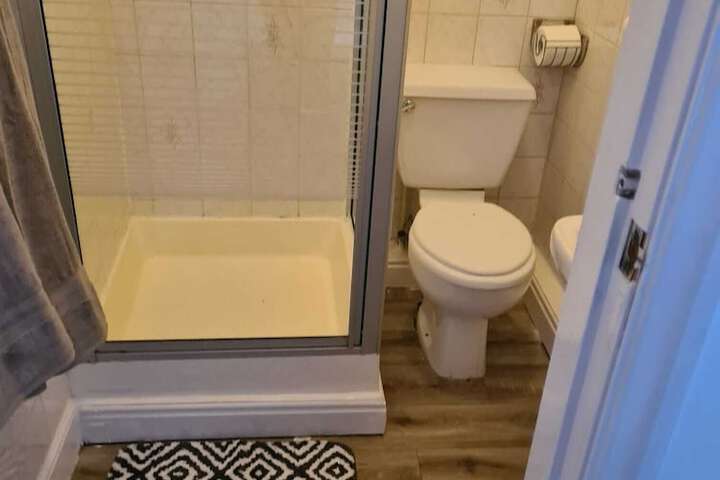 Room 8 of 8