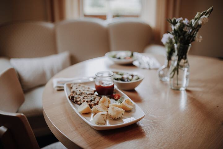 Dining 40 of 59