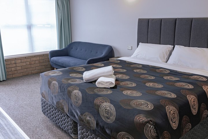 Room 4 of 45