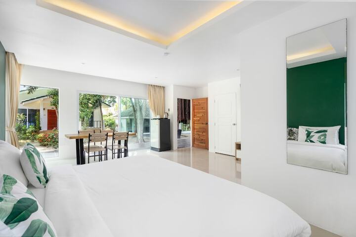 Room 15 of 94