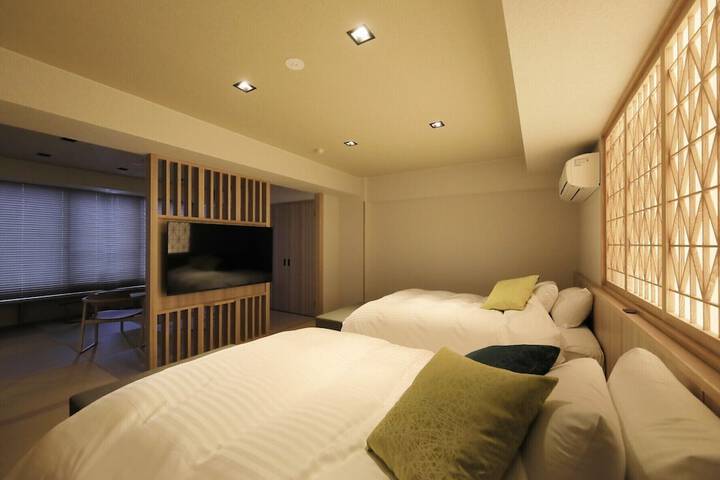 Room 11 of 46