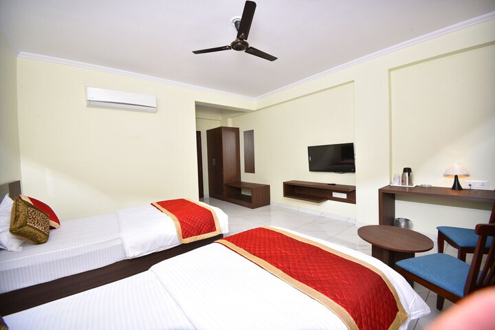 Room 8 of 47