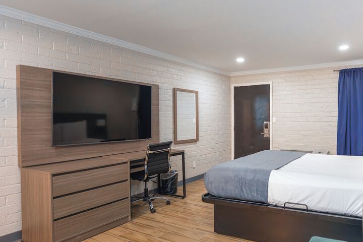 Room 3 of 11