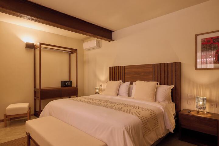 Room 12 of 47