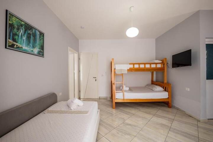 Room 43 of 89