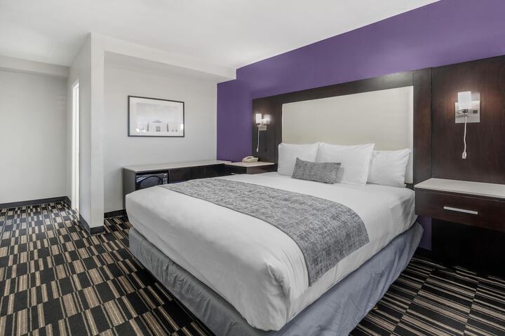 Room 10 of 39