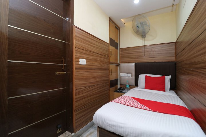 Room 15 of 31