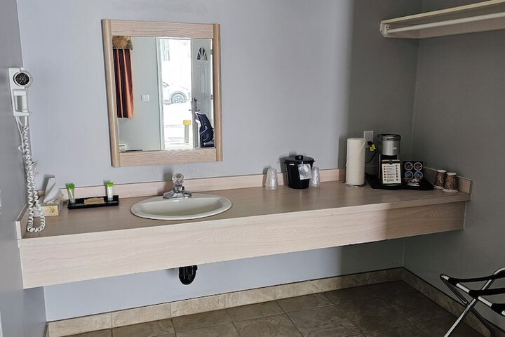 Room 20 of 49