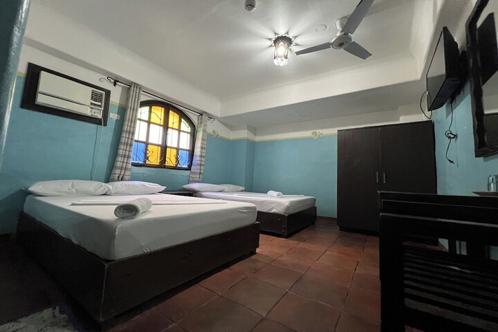 Room 9 of 46