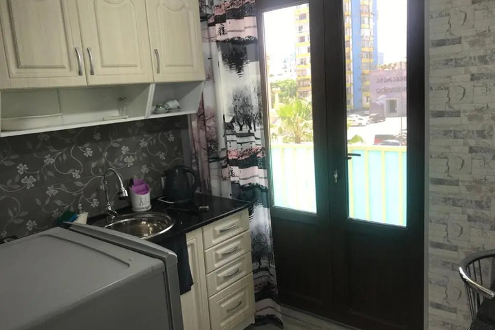 Room 2 of 10