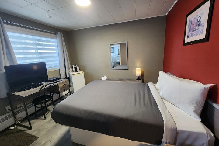 Room 4 of 14