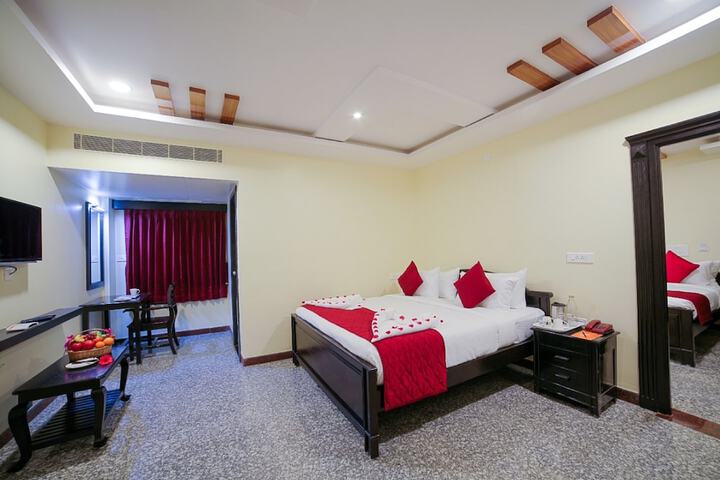 Room 12 of 14