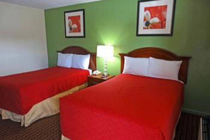 Room 3 of 8