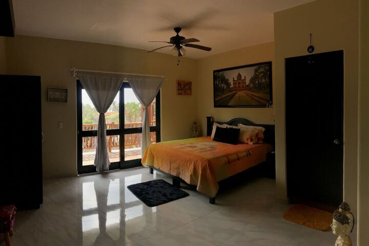 Room 32 of 115