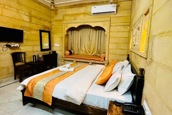 Room 17 of 54