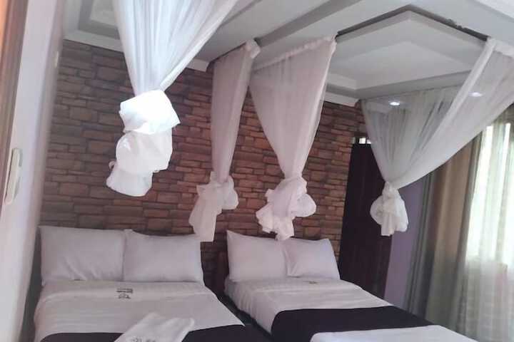 Room 7 of 30