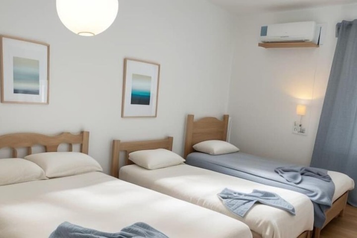 Room 6 of 38