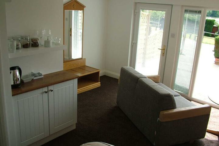 Room 6 of 25