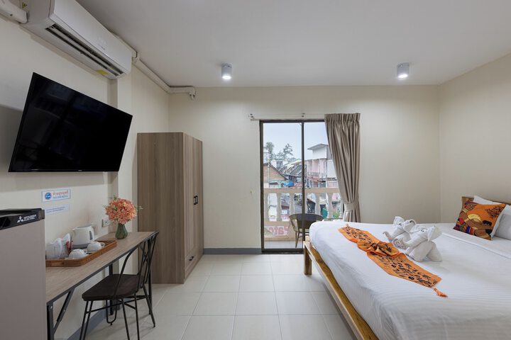 Room 11 of 27