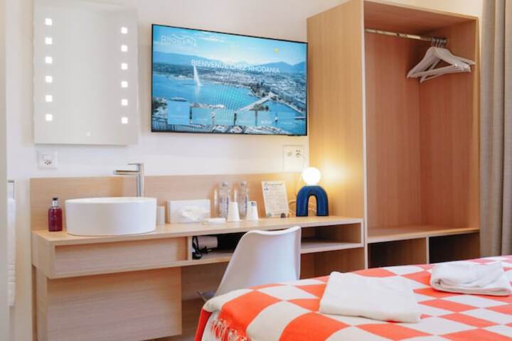 Room 10 of 22