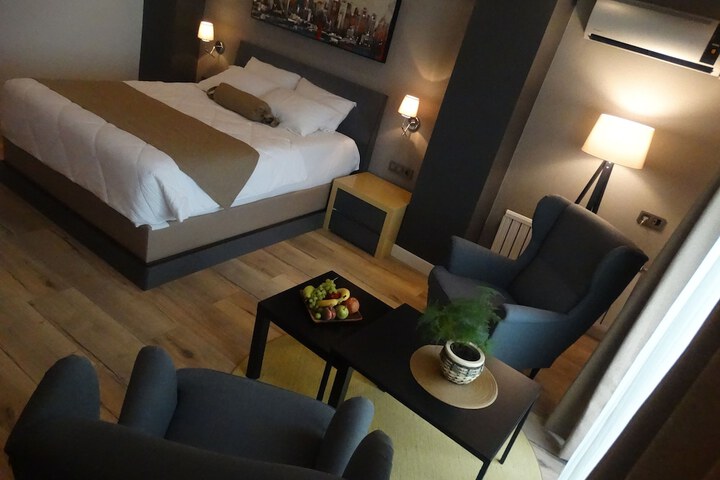 Room 5 of 15
