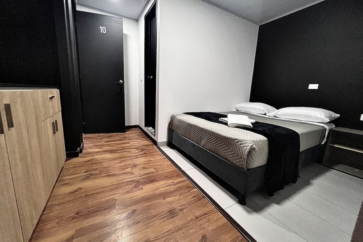 Room 2 of 15