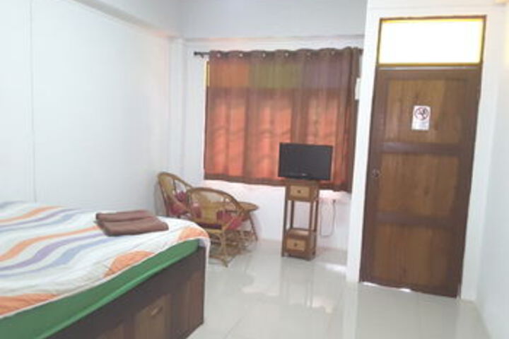 Room 18 of 40