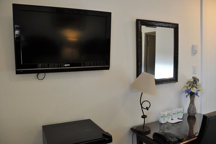 Room 27 of 39