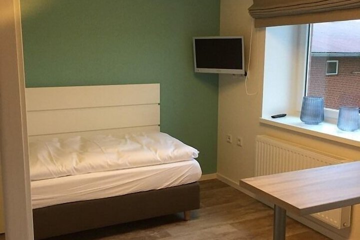 Room 3 of 47