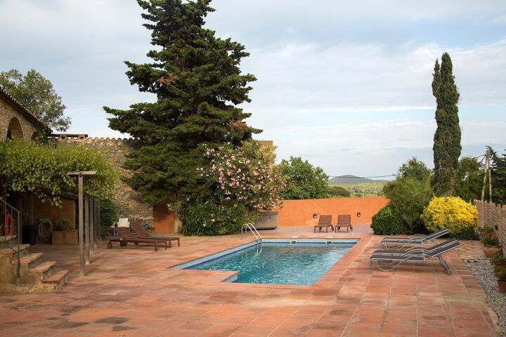 Pool 49 of 66