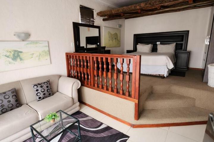 Hotel Suite Photo