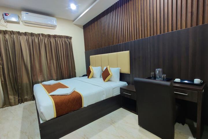 Room 5 of 28