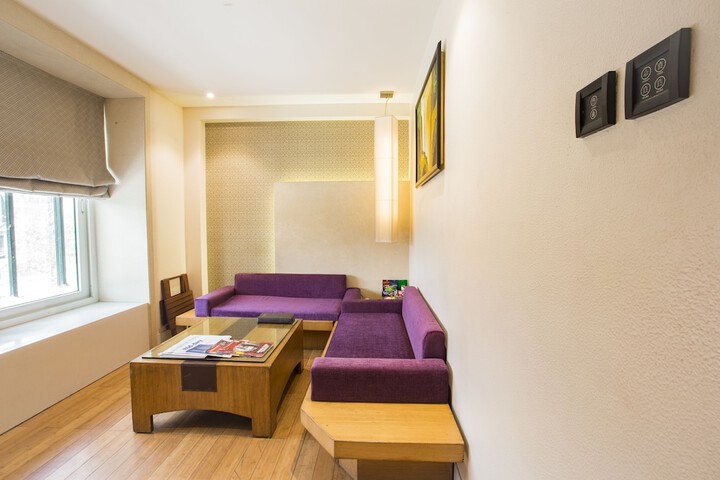 Room 11 of 29