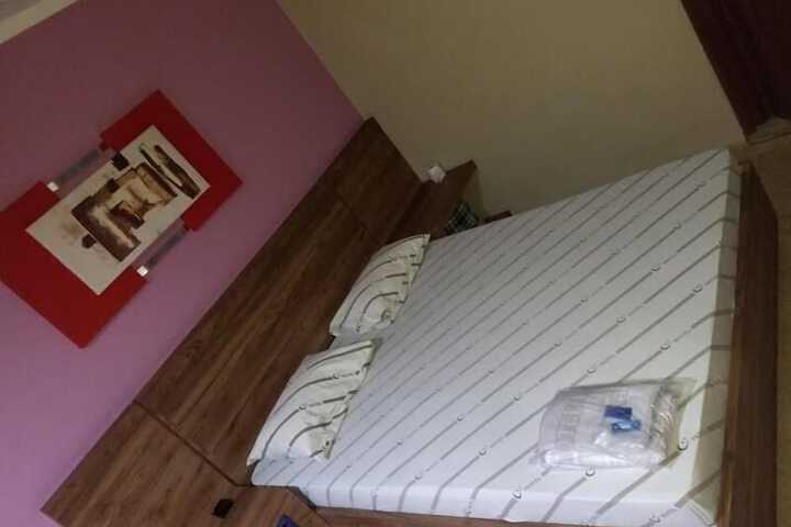 Room 5 of 39