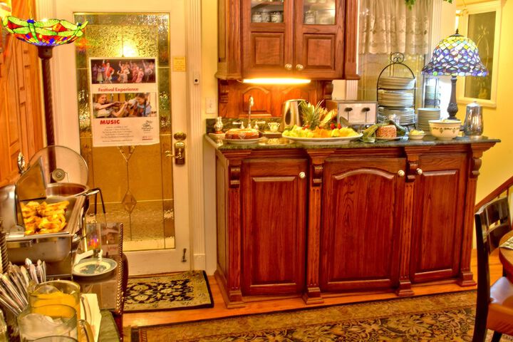 Ballroom/Hall 151 of 171