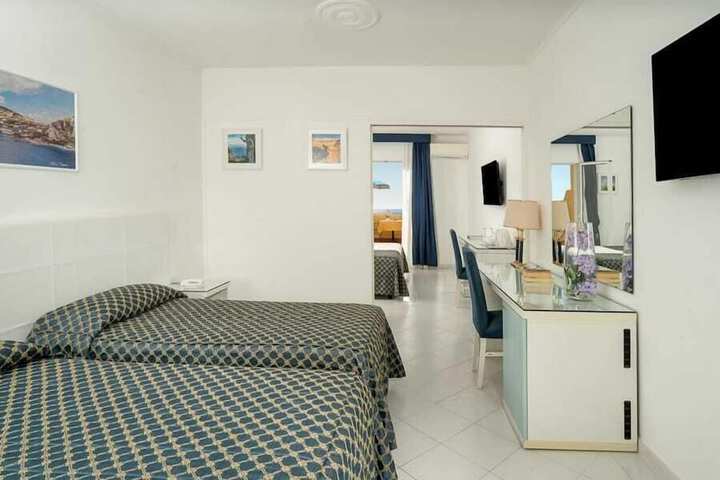 Room 18 of 78
