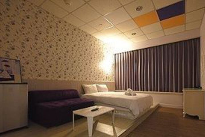 Room 63 of 73
