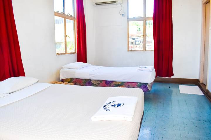 Room 13 of 69