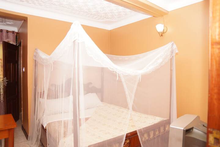 Room 14 of 72