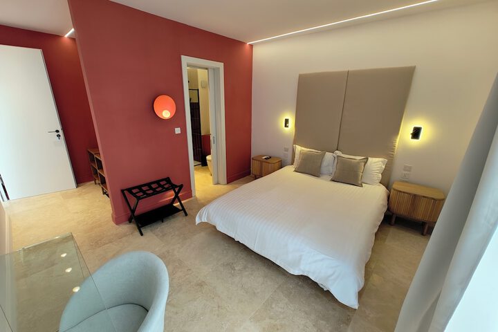 Room 36 of 80