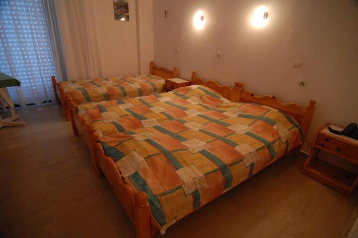 GOLDEN BEACH HOTEL