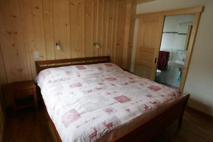 Room 4 of 15
