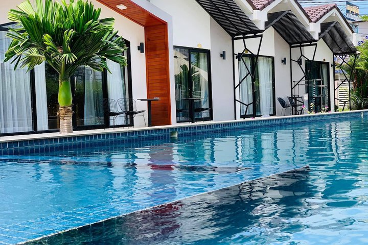 Pool 63 of 91