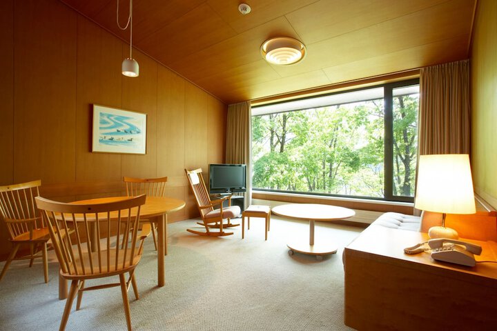 Room 19 of 46