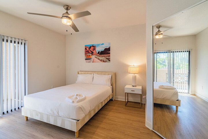 Room 2 of 116